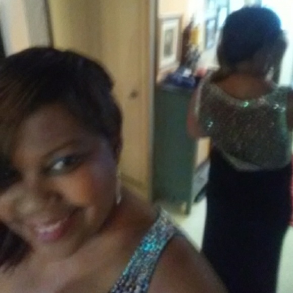 Black ballroom gown with sequins - Picture 4 of 8